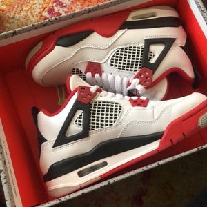 Air Jordan 4 Fire Red OG
